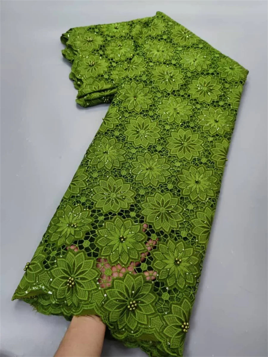 tissu dentelle coton vert bleu marine doré fleurs géométriques élégant perlesOpaque