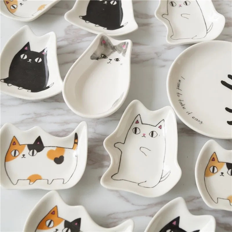 assiettes animées chats dessinés expressions variées blanc orange jaune gris casa creative decoration maison