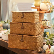 boîte rangement tressée osier couvercle serviettes livres laine fleurs séchées rustique zen