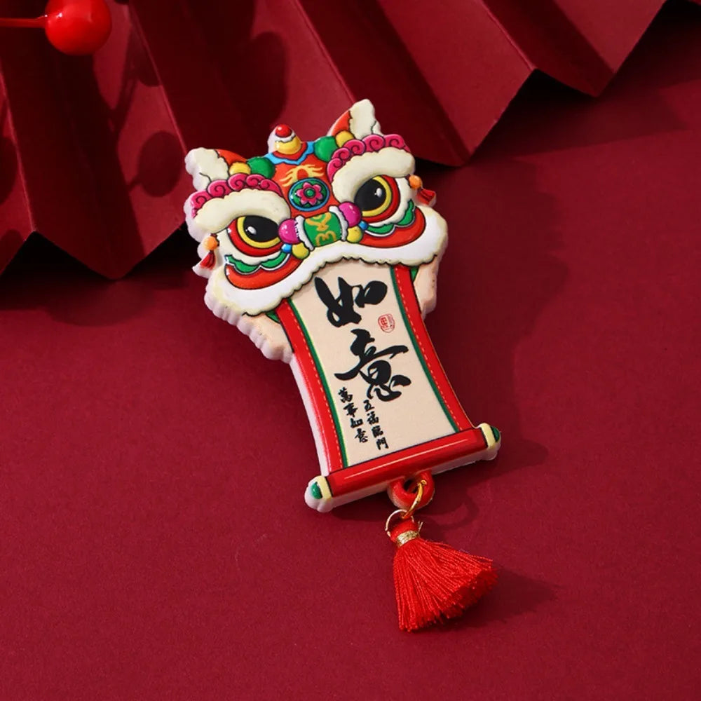 décoration murale lion chinois rouge blanc artisanal pompon rouge texte chinois ornement maison chinois