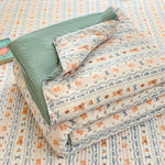 couette d'été légère enfant beige motifs fleurs feuilles coton doux décorative chambre enfant