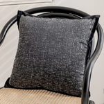 taies d'oreiller décoratives noires blanches motif fleur jacquard respectueuses environnement polyester modernes maison hospitalière