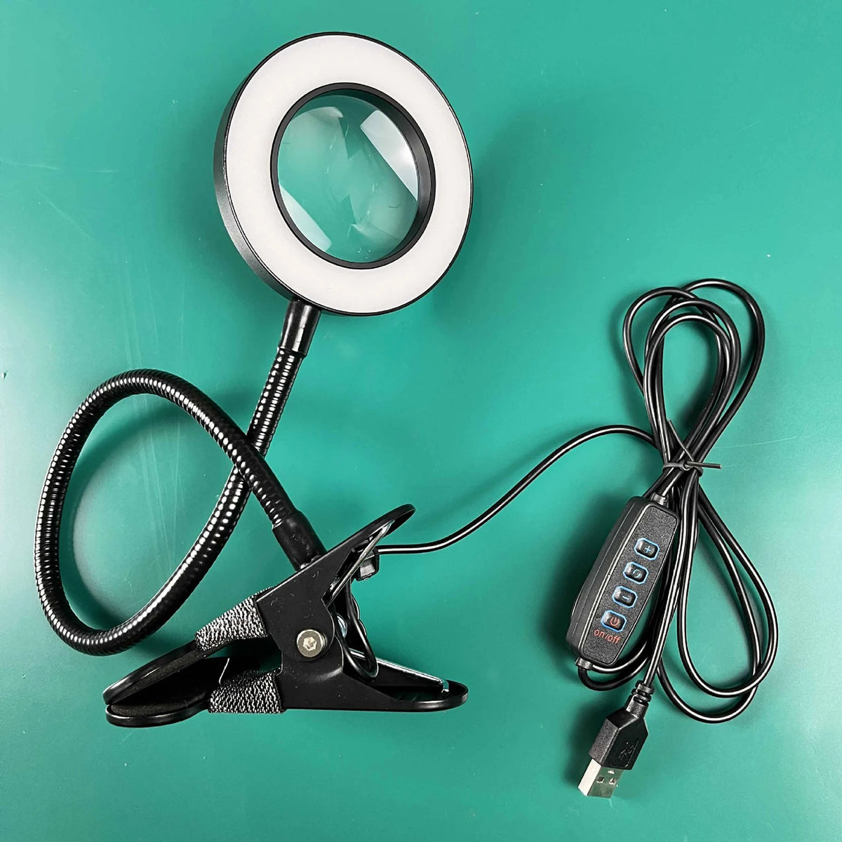 loupe led clip moderne interrupteur bouton poussoir câble usb noir blanc