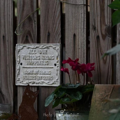 Plaque murale vintage en fonte gris clair pour jardin
