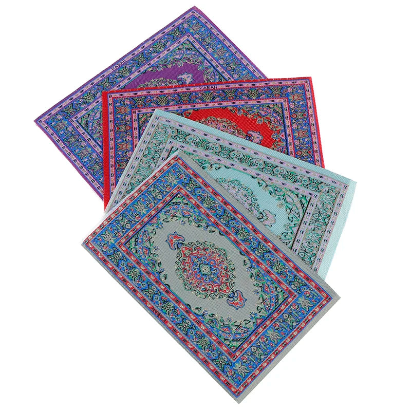 tapis ornements floraux motifs géométriques animaux nature vert rouge bleu violet blanc rose classique
