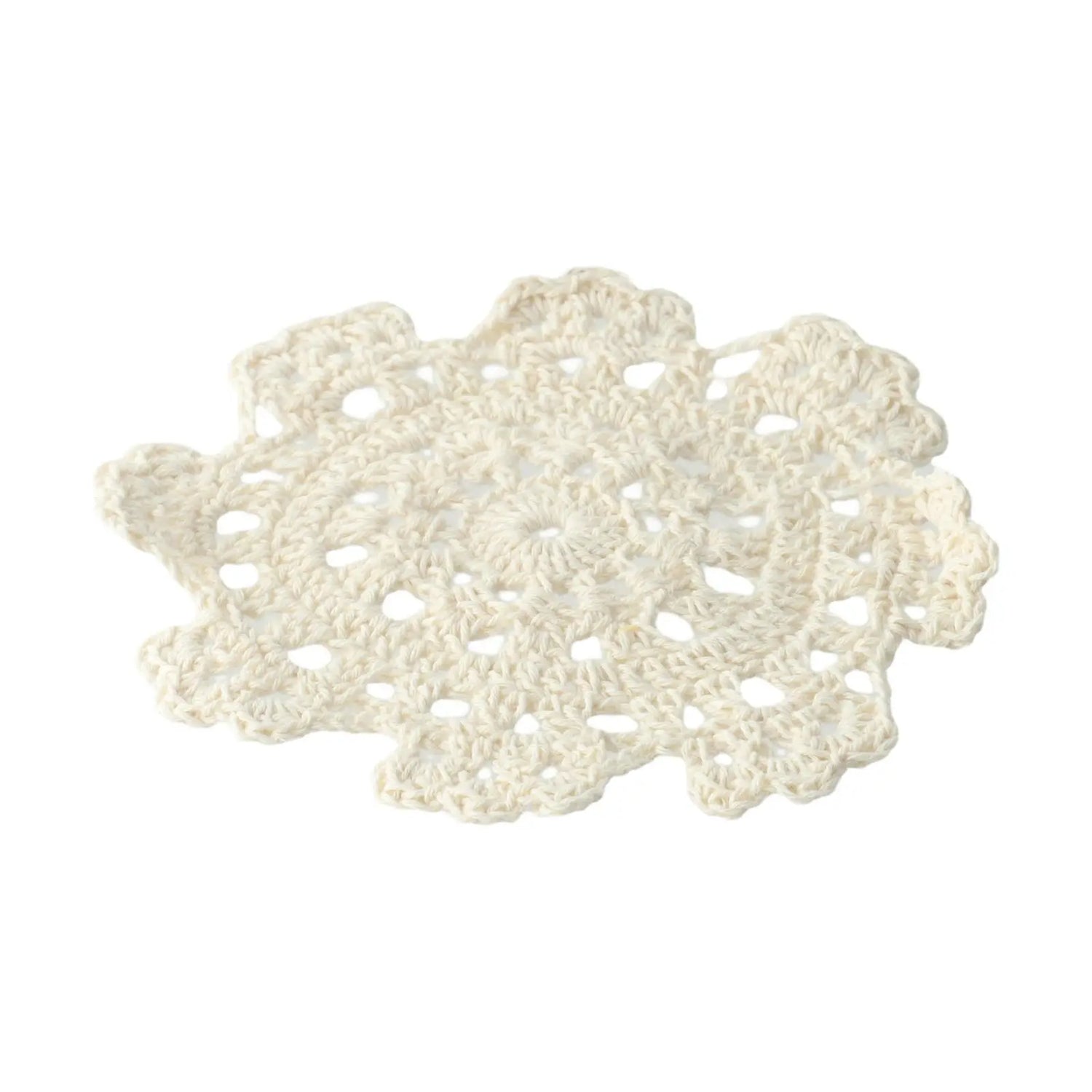 Kit nappe napperon crochet vintage rouge sur table de salle à manger