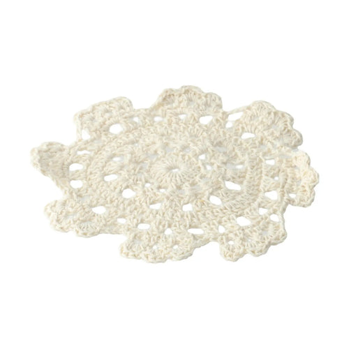 Kit nappe napperon crochet vintage rouge sur table de salle à manger