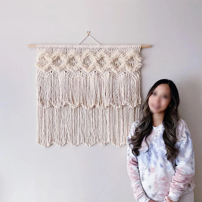 tapisserie macramé blanche motifs géométriques franges boho chic crochets bois