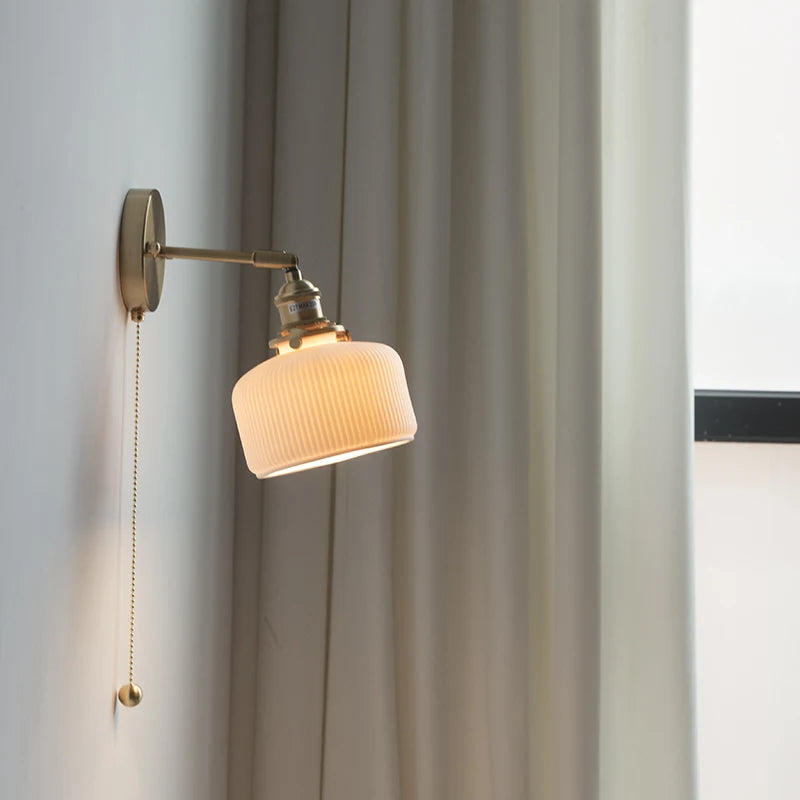 Applique murale vintage japonaise en laiton et céramique avec abat-jour gris clair
