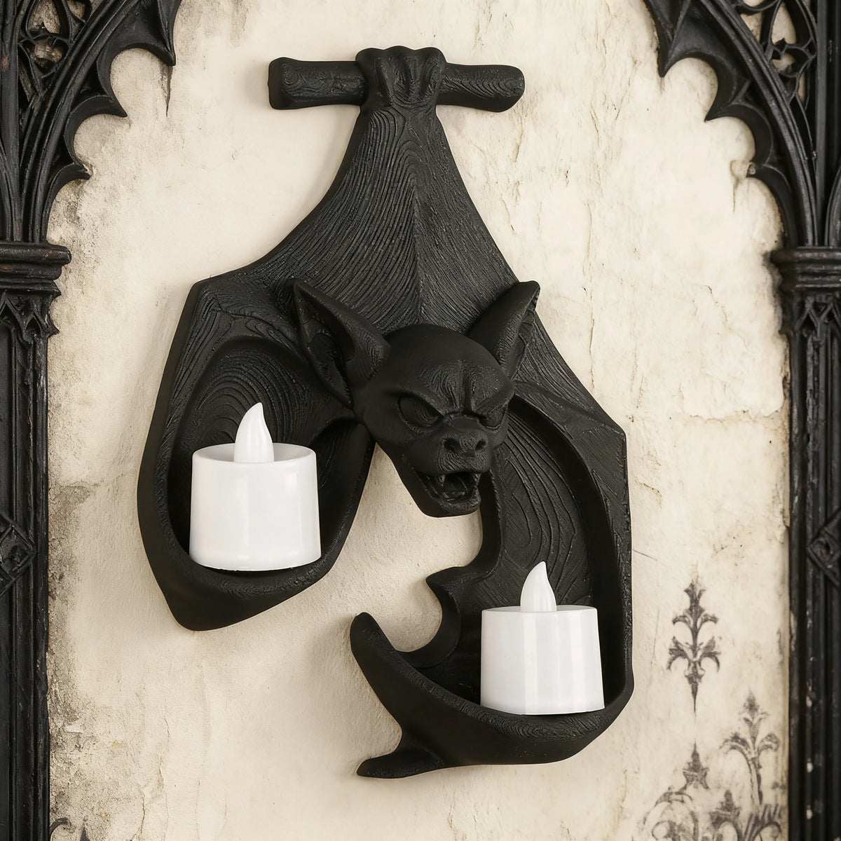 décoration murale gothique support bougie chauve souris noir texture peau