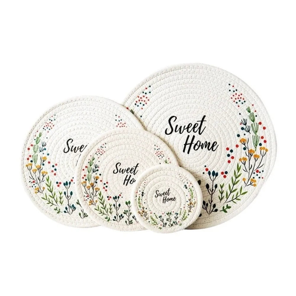 tapis table boho blanc motifs fraises feuilles fleurs colorées 12cm 18cm 24cm 30cm