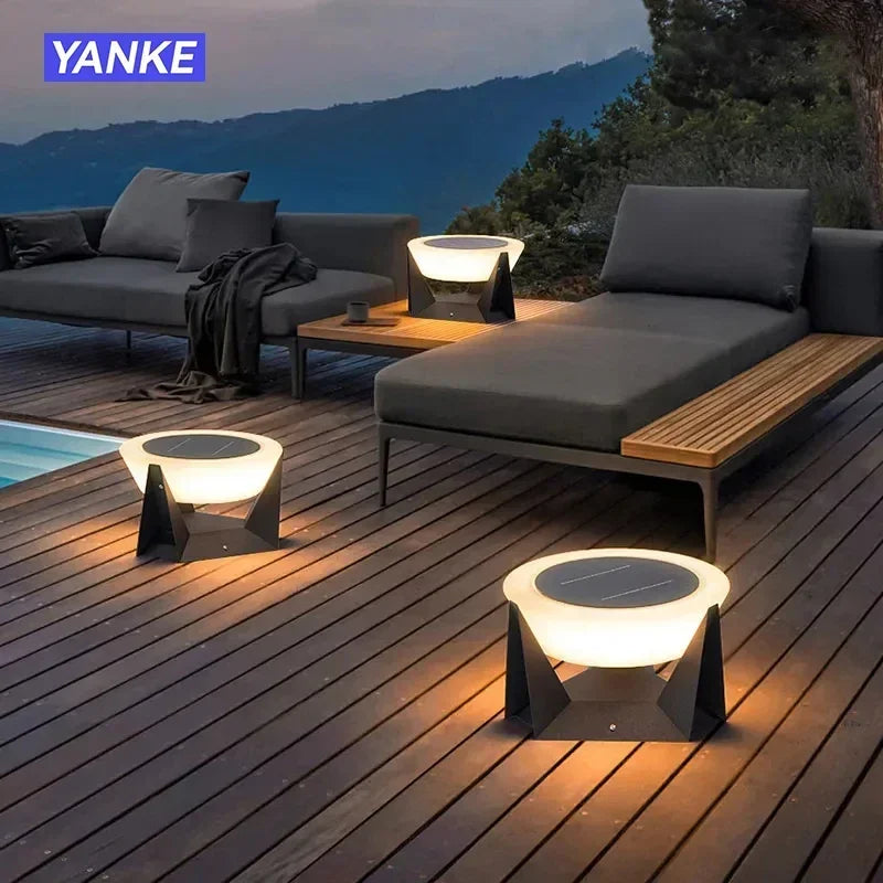 lampes solaires led extérieures modernes noires blanches autonomes étanches patio