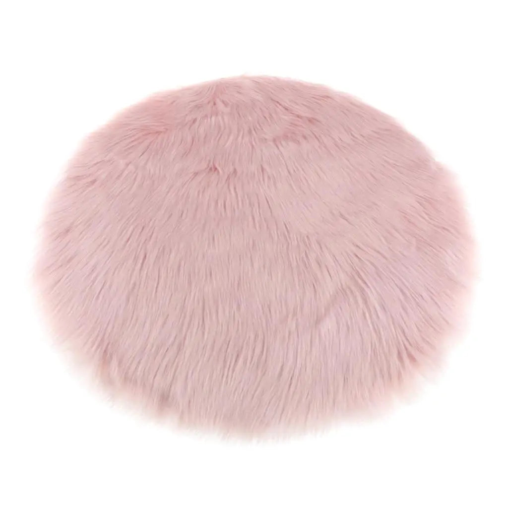 coussin moderne fourrure faux fourrage doux blanc noir rose gris beige marron jaune pâle