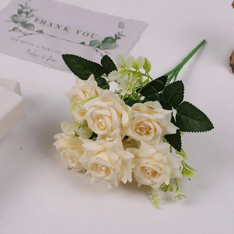 décoration intérieure bouquet artificiel roses soie classique blanc violet noir