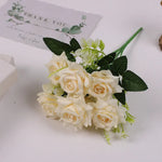 décoration intérieure bouquet artificiel roses soie classique blanc violet noir
