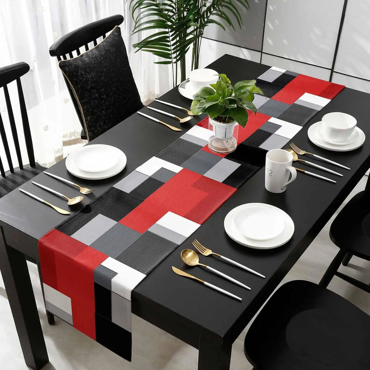 nappe géométrique rouge noir lin moderne table manger cuisine assiettes couverts