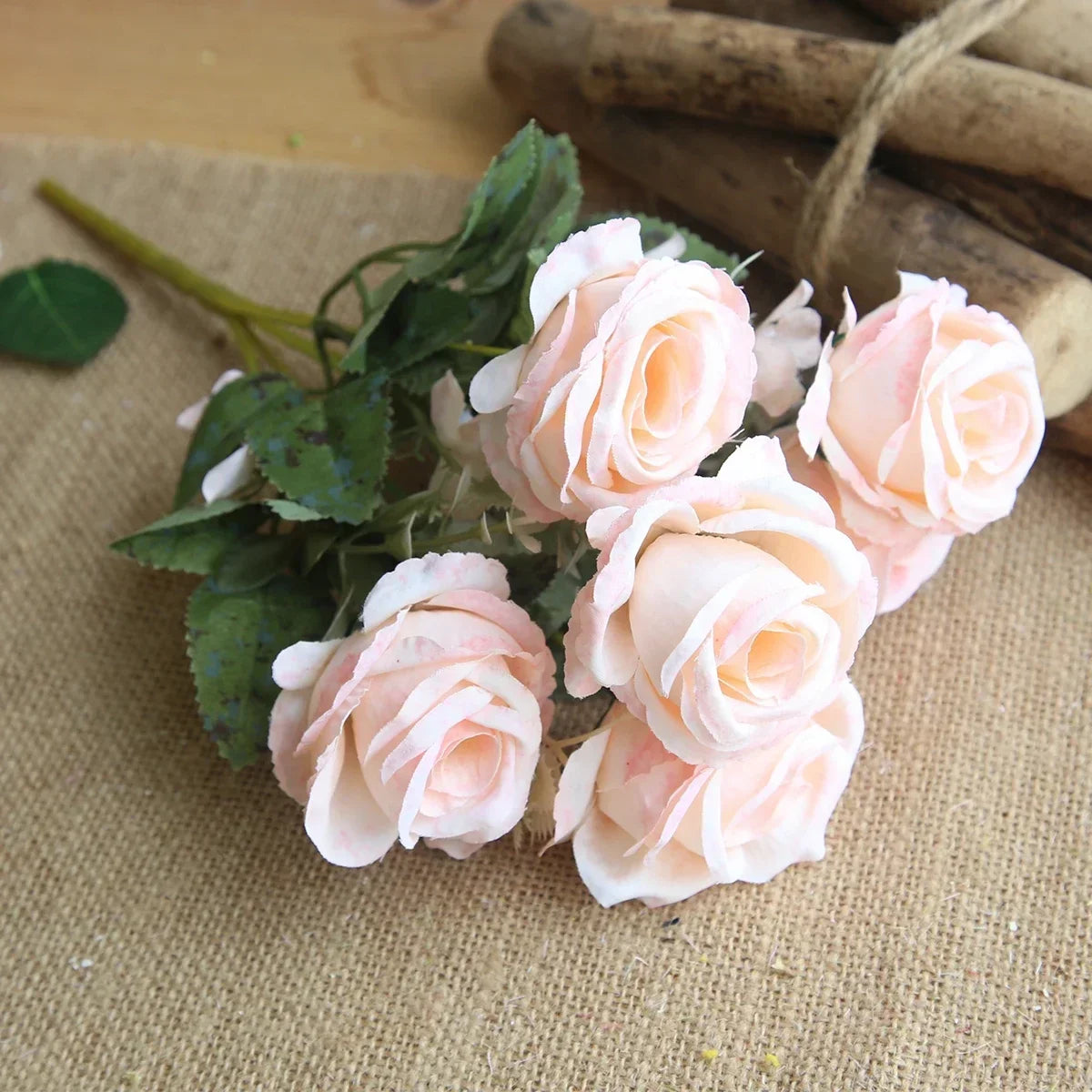 bouquet artificiel roses classique romantique intérieur mariage anniversaire baby shower