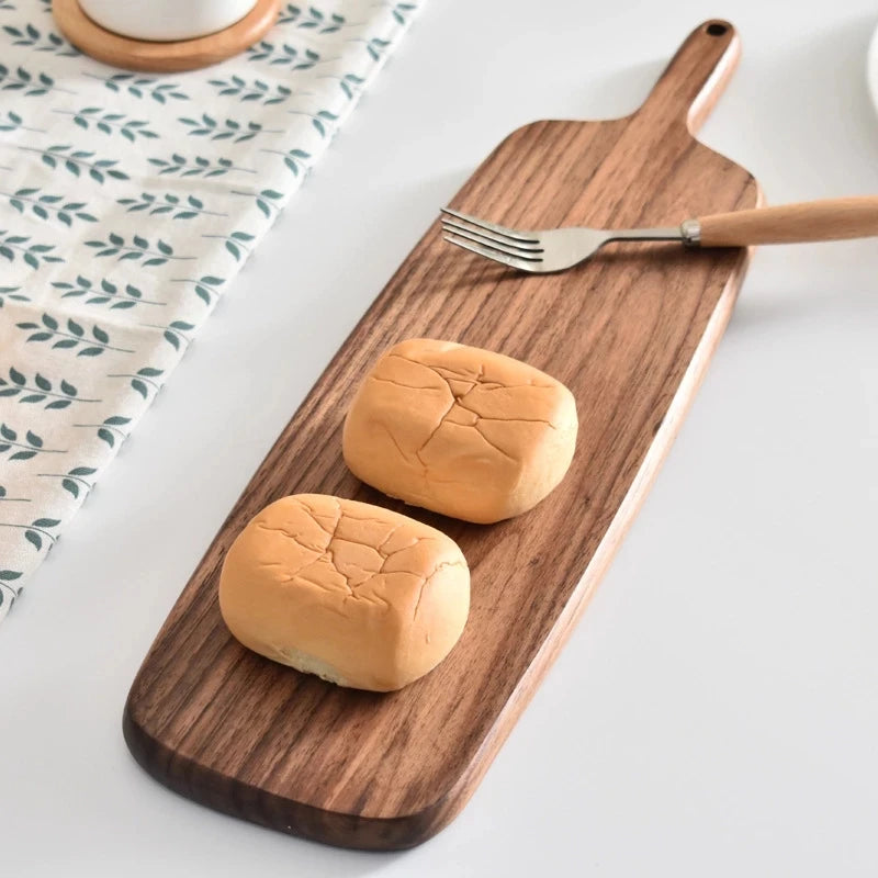 planche découper bois rustique plateau service suspendu pain fourchette nappe verte