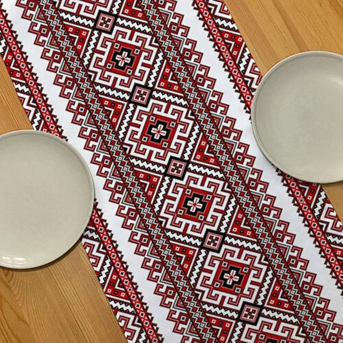 serviette table moderne ethnique blanc rouge noir motif géométrique polyester