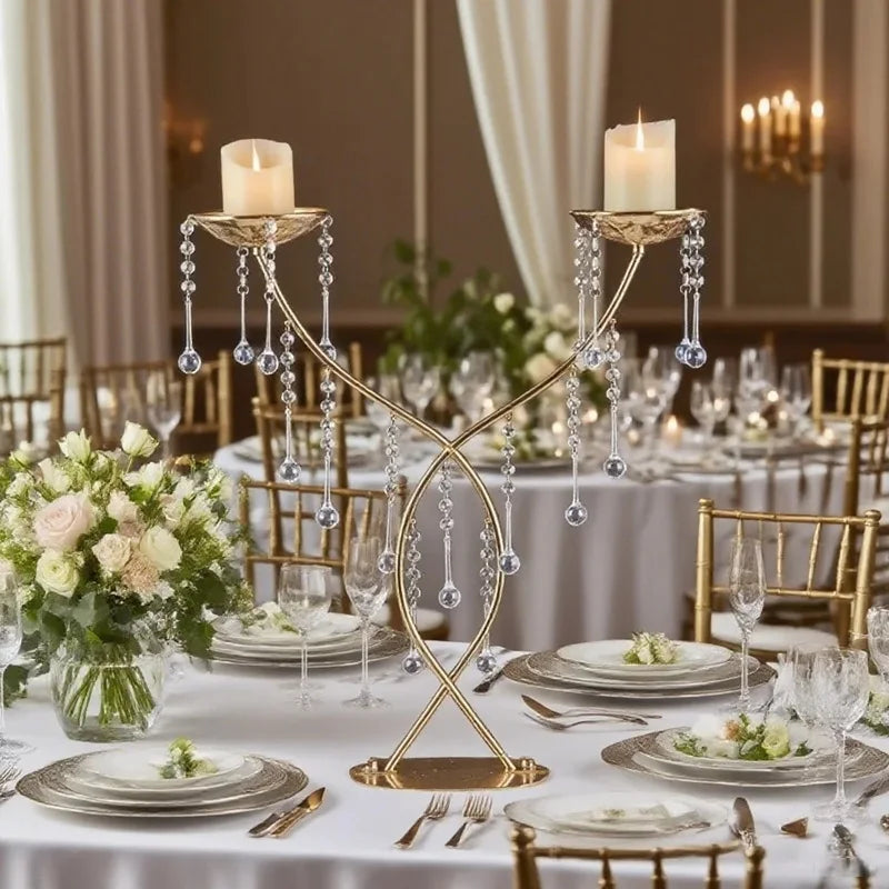 chandelier métal or bougies blanches décor mariage festif élégant table centro