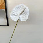 fleurs artificielles palmes blanches violette bleue modernes decoration intérieure mariage anniversaire