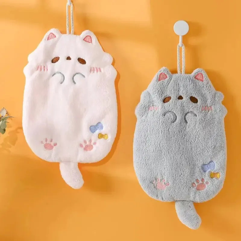 serviettes kawaii chat pelucheuses beige rose gris brodées pattes yeux nœuds papillonSuspensibles crochet adhésifs