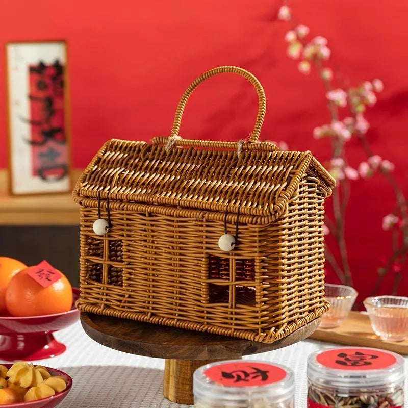 panier osier forme maisonnette marron clair fenêtres relief poignée traditionnel deco fruits thechnes