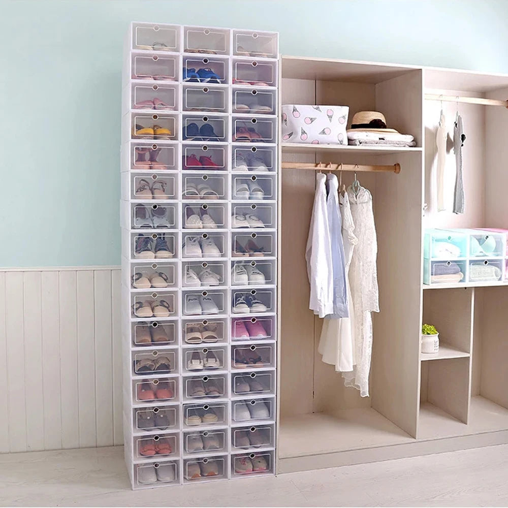 Boîte de rangement chaussures noire empilée