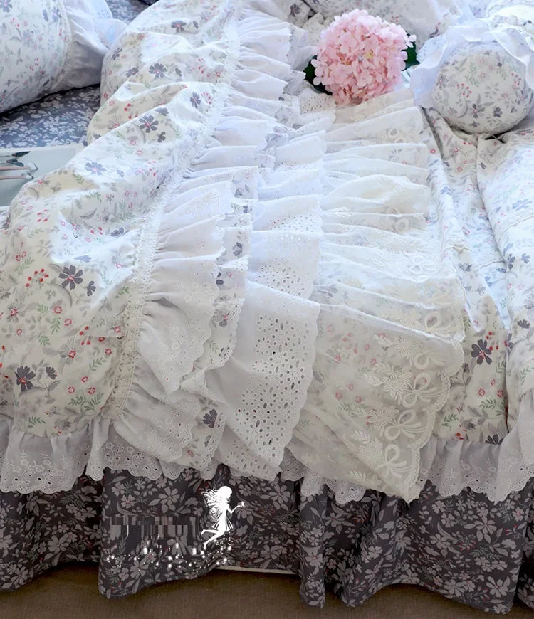 Parure de lit complète 4 pièces sur un lit queen