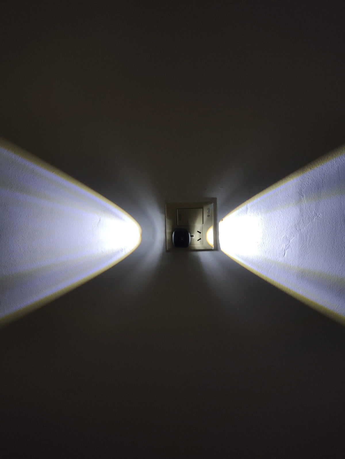 veilleuse nuit led automatique blanc moderne prise murale flux lumineux faible certification ul rohs