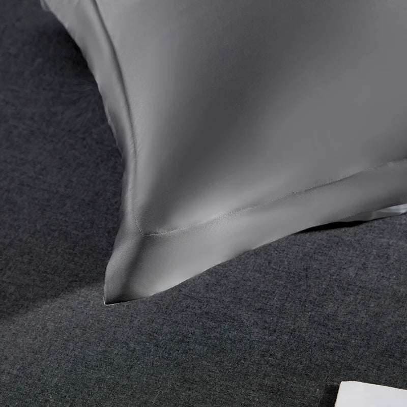 housse coussin soie mûrier gris métallisé satinée contemporaine non toxique environnement