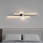 Détail de l'applique murale LED montrant son installation autonome facile