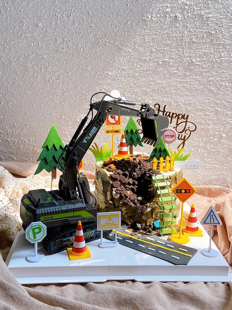 miniature excavatrice noir truck imprimé parties mobiles terrain graviers arbres signalisation sécurité