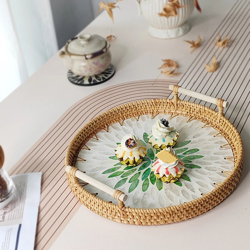 assiette rotin naturel motif fleurs boho rustique poignée bois décoration cuisine