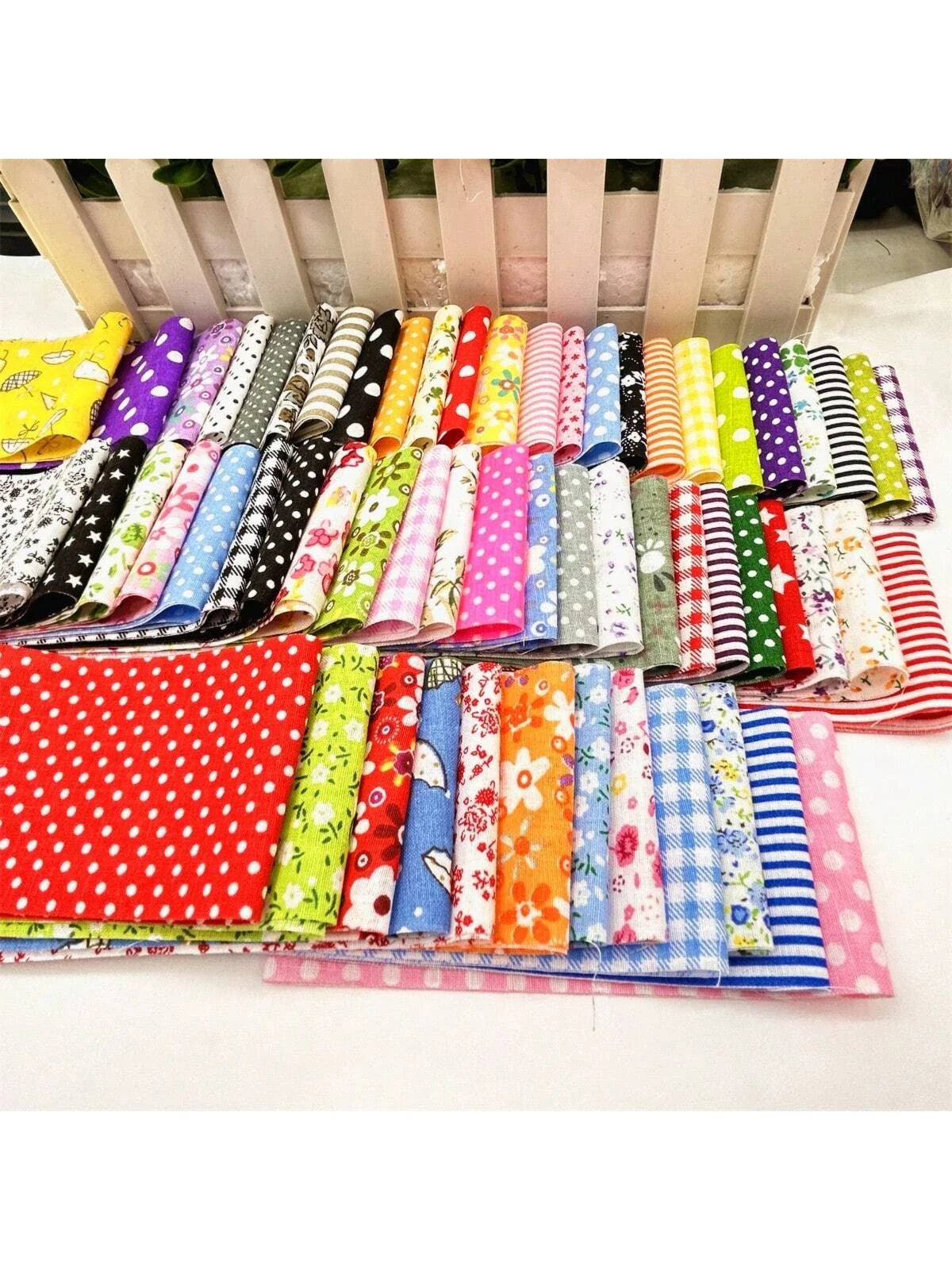 tissu multicolore points rayures fleurs géométriques patchwork bricolage durable coton opacité versatile création artisanale