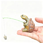statue tortue pêche résine détaillée marron vert jaune décorative extérieure intérieure ornement jardin maison