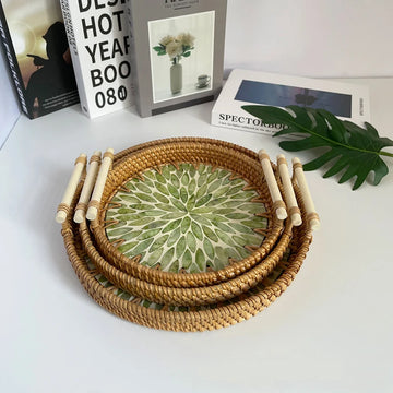 assiette ronde rotin bois poignées mosaïque carreaux colorés boho décoration maison naturelle