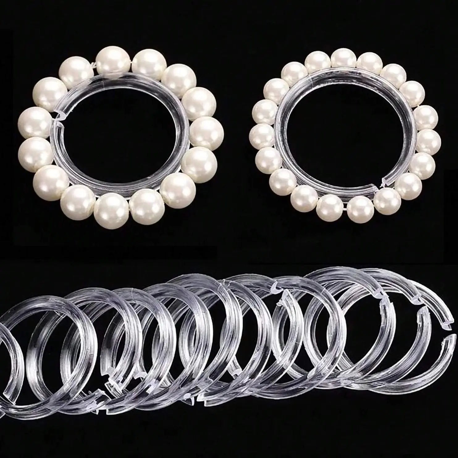 Présentoir de bracelets en perles acrylique transparent vu de face