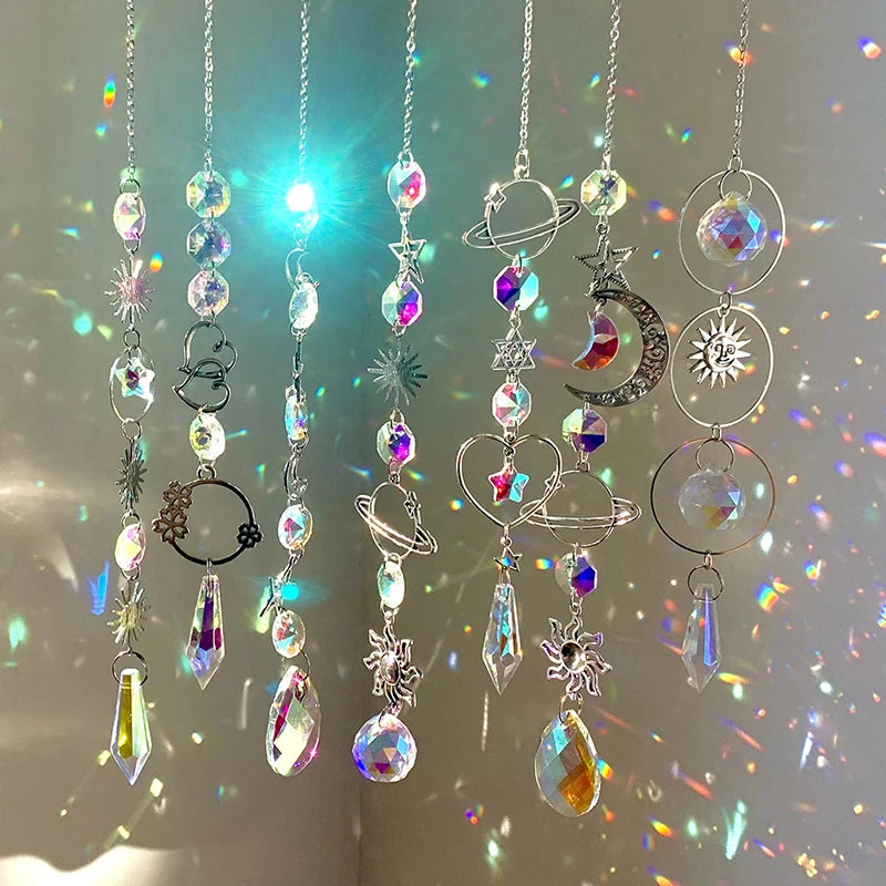 décoration murale cristal transparent multicolore lune soleil étoiles coeurs artisanal