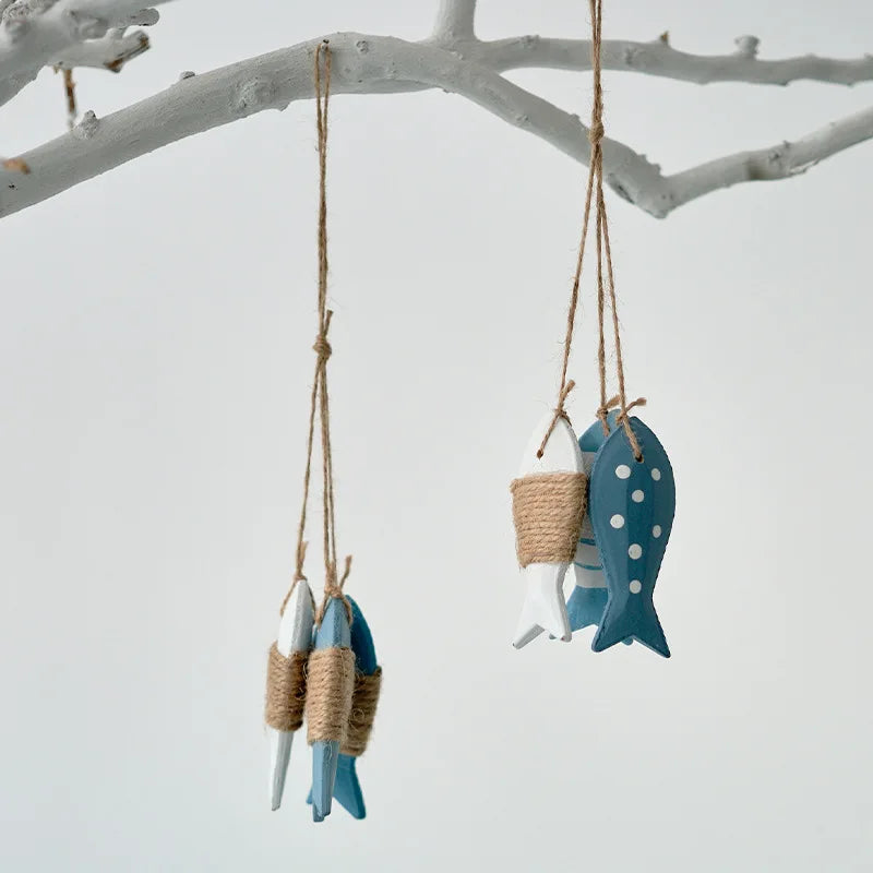 décoration murale poisson bois rayures pois bleu clair blanc vintage corde nouée