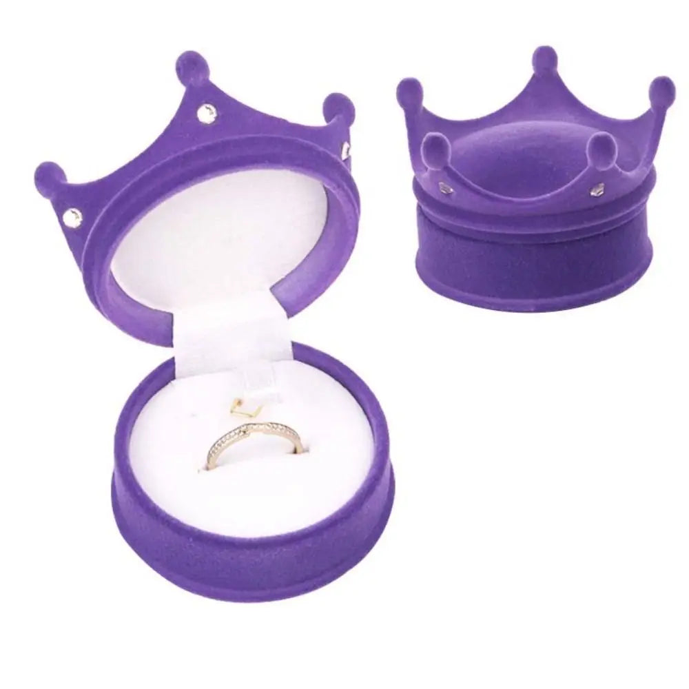boîtes bijoux velours rouge violet rose ruban contemporaines opaques petites moyennes grandes