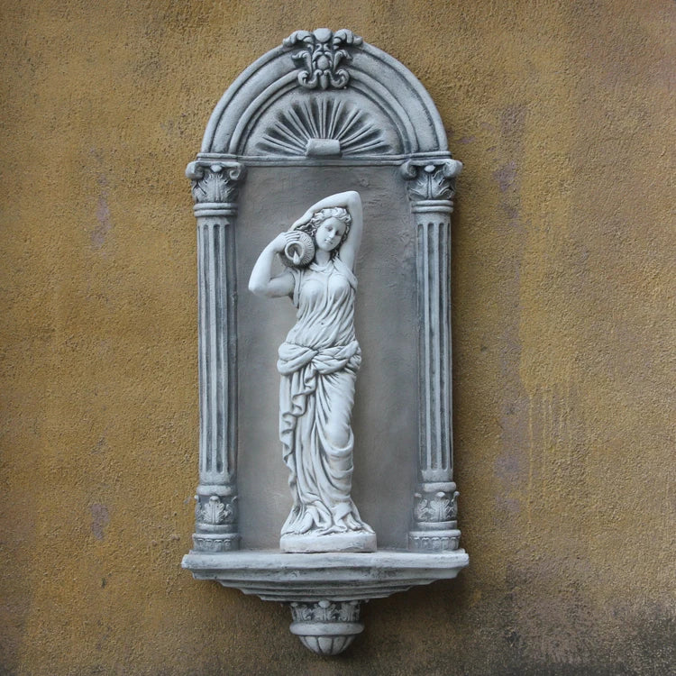 décoration murale extérieure statue classique antique grise sculptée détaillée bar patio