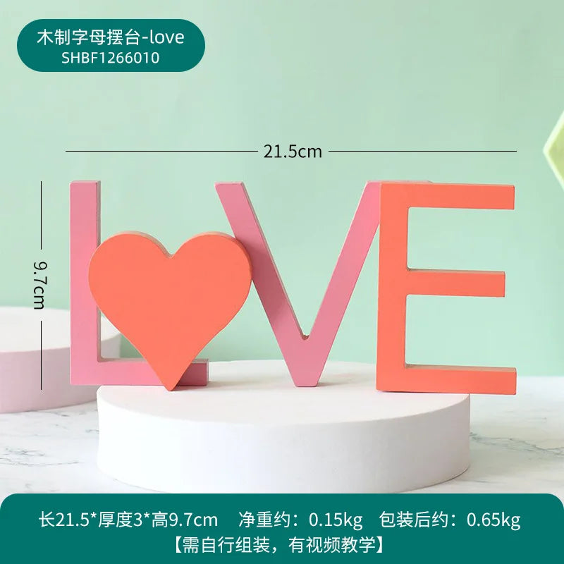 décoration murale lettres bois minimalistes couleurs variées moderne ludique adhésif love smile hello good