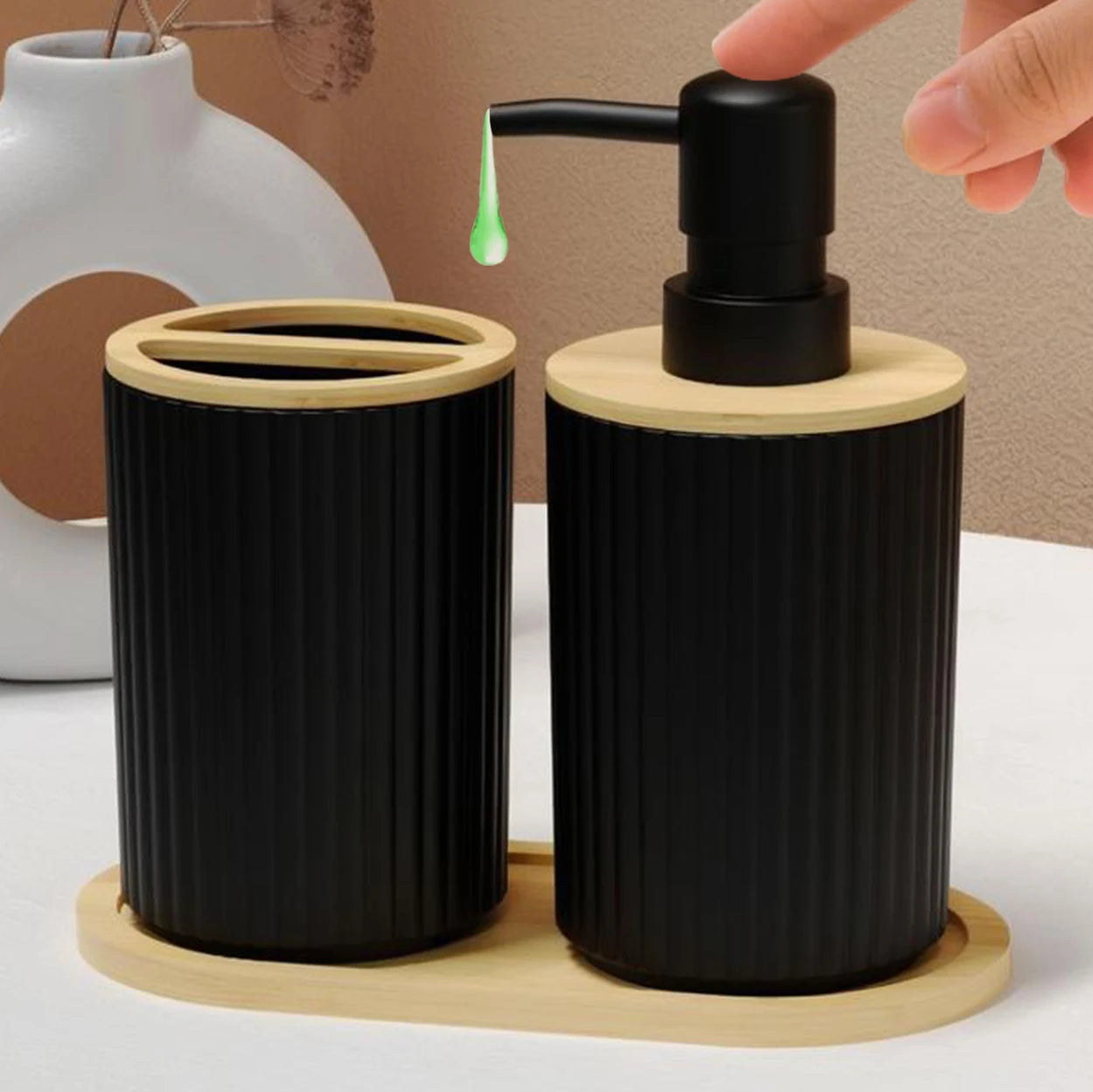 Ensemble 2 pièces salle de bain noir sur plan de toilette