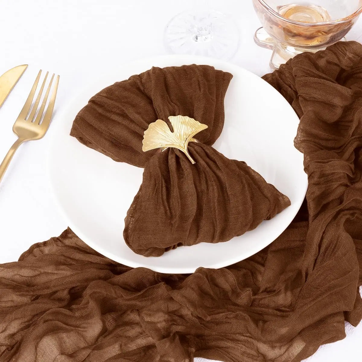 serviettes table marron plissées coton polyester modernes mariage fêtes decoration cuisine