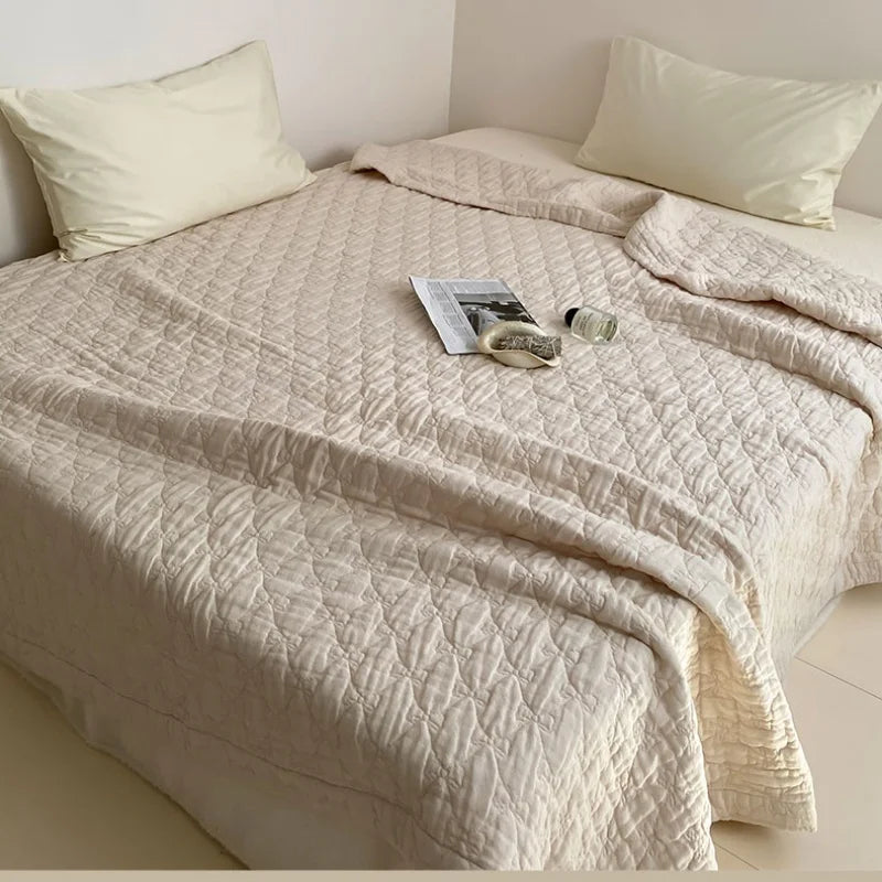 couverture d'été coton gris clair motif géométrique moderne matelassée lit double chambre