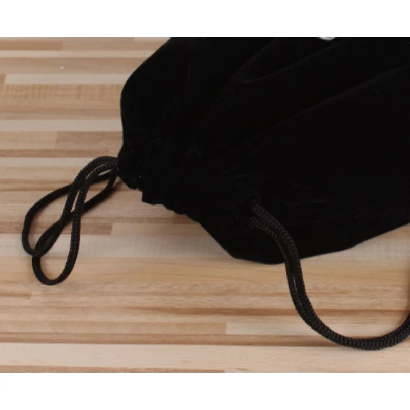 sac rangement noir velours sèche cheveux brodé cordon serrage utilitaire multi usage compression 26x30cm