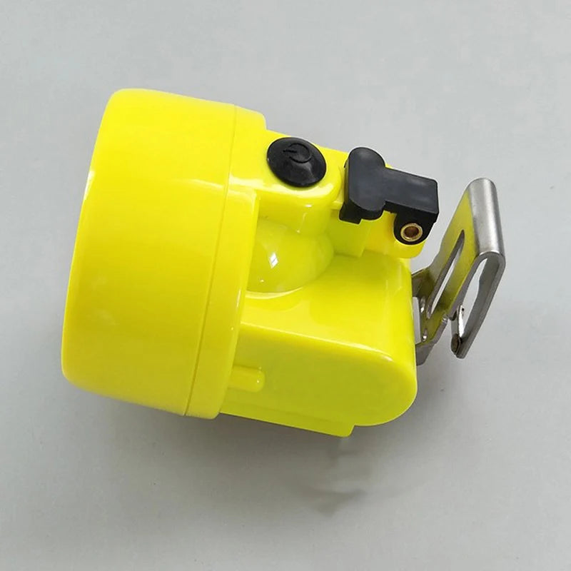 lampe torche jaune led clip métallique moderne batterie ion lithium angle faisceau 60 degrés