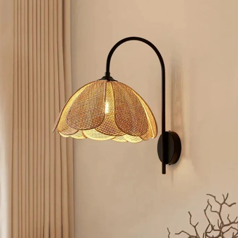 lampe murale abatjour floral motif pétales semi transparente éclairage bohème moderne