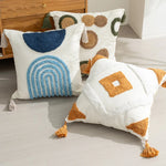 taies d'oreiller carrées 45x45cm moderne motifs géométriques blanc marron vert bleu beige tasseaux